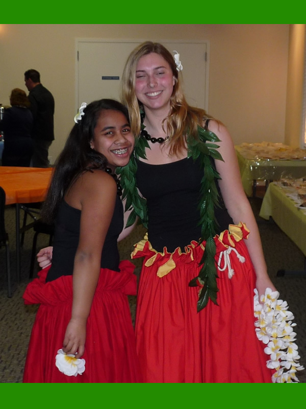 Catlin_Charlote_RUMC_2010_Luau_600x702-bk.jpg